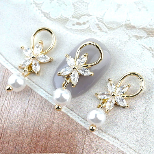 Luxury Nail Parts - 1 Flower Dangle Pearl